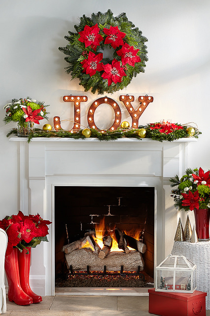20 Christmas Sign Ideas With Lights